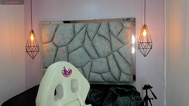 Addyy 02 online show from April 2, 2026, 4:57 pm