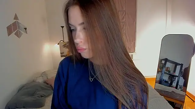 Snapshot of BlissShade chatting on November 27, 2025, 3:45 pm BlissShade online show from November 27, 2025, 3:45 pm