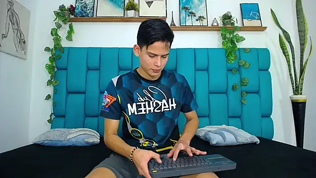 Brian hot online show from November 4, 2025, 4:44 pm