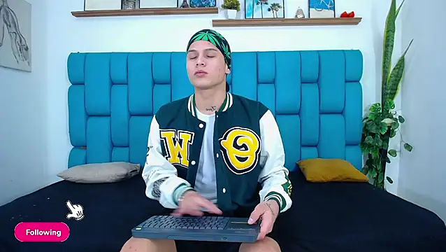 Brian hot online show from April 20, 2026, 12:08 pm