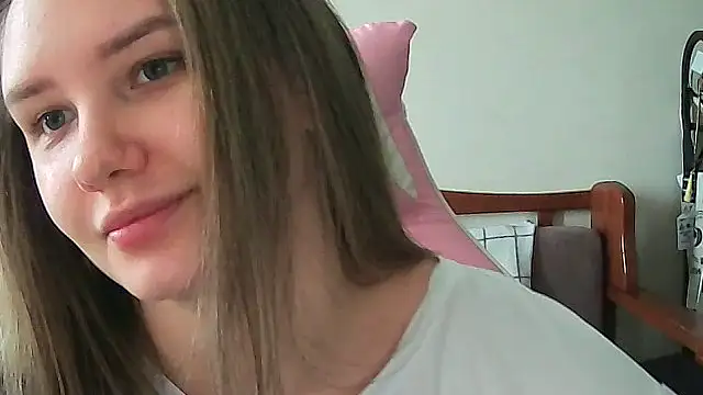 Snapshot of Caymira chatting on February 14, 2026, 4:45 am Caymira online show from February 14, 2026, 4:45 am