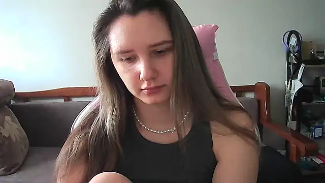 Snapshot of Caymira chatting on February 25, 2026, 4:23 am Caymira online show from February 25, 2026, 4:23 am