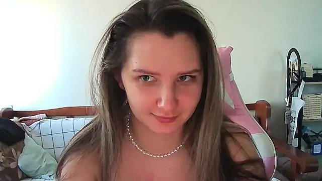 Snapshot of Caymira chatting on February 6, 2026, 6:42 am Caymira online show from February 6, 2026, 6:42 am