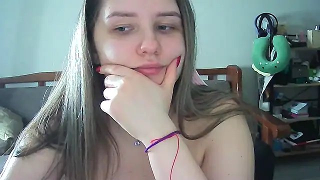 Snapshot of Caymira chatting on February 28, 2026, 2:28 pm Caymira online show from February 28, 2026, 2:28 pm