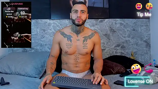 Snapshot of Danny_Willson chatting on November 4, 2025, 10:08 am Danny Willson online show from November 4, 2025, 10:08 am