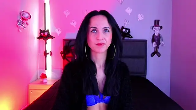 rose more   online show from October 28, 2025, 12:26 pm