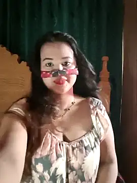 Beauty Queen Soniya online show from May 24, 2026, 2:33 am