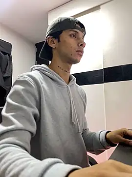 Snapshot of ErosDominant chatting on November 20, 2025, 1:50 am ErosDominant online show from November 20, 2025, 1:50 am