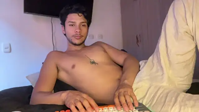 Snapshot of ErosDominant chatting on April 18, 2026, 9:48 pm ErosDominant online show from April 18, 2026, 9:48 pm