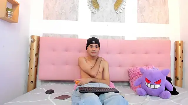 JacobBlackwell  online show from November 3, 2025, 7:35 am