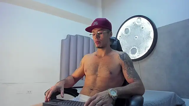 Snapshot of Rurik_Jones chatting on November 20, 2025, 12:17 pm Rurik Jones online show from November 20, 2025, 12:17 pm