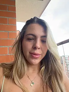 Snapshot of camila_vanucci- chatting on May 29, 2026, 3:07 pm camila vanucci- online show from May 29, 2026, 3:07 pm