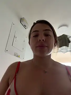 Snapshot of camila_vanucci- chatting on December 20, 2025, 3:04 pm camila vanucci- online show from December 20, 2025, 3:04 pm