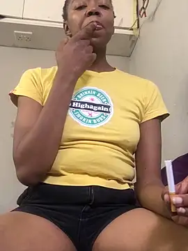 Venusasss online show from October 8, 2025, 11:12 am