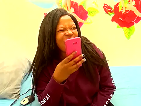 Snapshot of FireandSpicexx33 chatting on November 27, 2025, 5:13 pm FireandSpicexx33 online show from November 27, 2025, 5:13 pm