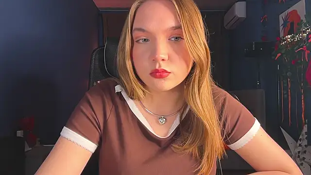 Snapshot of RebeccaEglitis chatting on May 17, 2026, 5:02 pm RebeccaEglitis online show from May 17, 2026, 5:02 pm