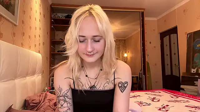 Ulemonala Cute online show from January 10, 2026, 9:04 am