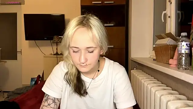 Snapshot of Ulemonala_Cute chatting on November 18, 2025, 6:33 pm Ulemonala Cute online show from November 18, 2025, 6:33 pm