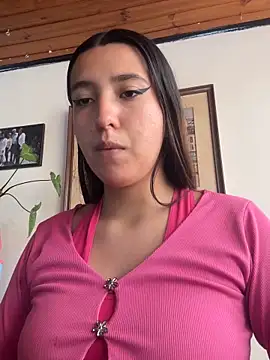 Snapshot of Alix_rousses chatting on October 6, 2025, 8:31 pm Alix rousses online show from October 6, 2025, 8:31 pm
