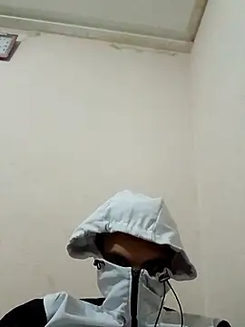 Snapshot of latarak321 chatting on March 13, 2026, 9:09 pm latarak321 online show from March 13, 2026, 9:09 pm