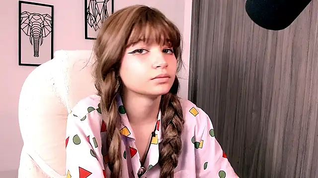 EmuOtori online show from October 15, 2025, 11:29 am