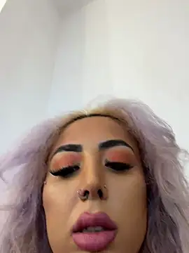 zara bellexx online show from February 17, 2026, 4:37 pm