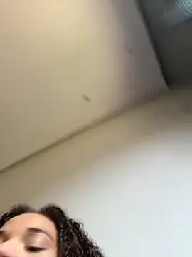 Bombomziin online show from November 16, 2025, 6:23 pm