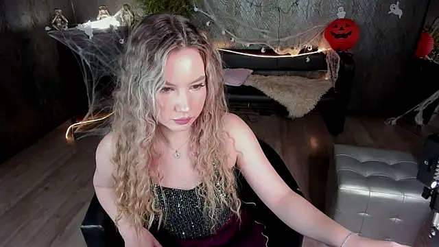 Snapshot of _BellaClark chatting on October 23, 2025, 5:06 am BellaClark online show from October 23, 2025, 5:06 am