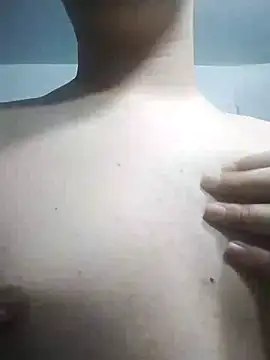 emilia6565 online show from October 19, 2025, 1:19 am