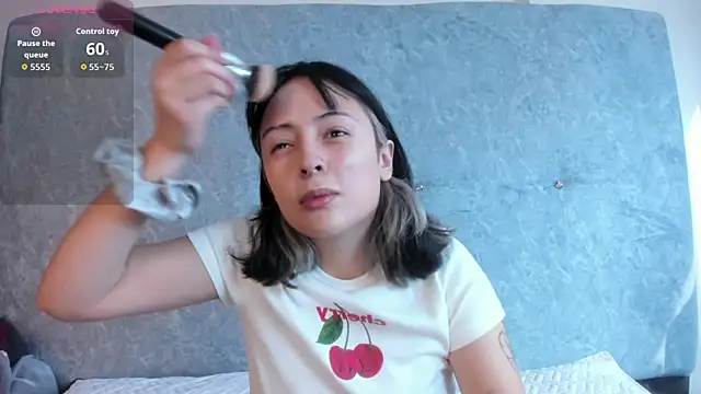 Mythical Girl online show from November 6, 2025, 8:02 pm