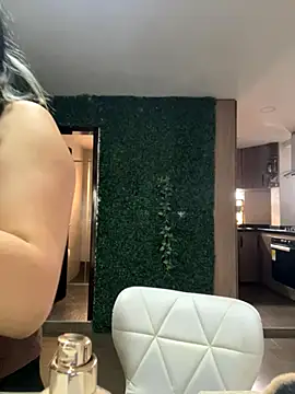 Mythical Girl online show from November 19, 2025, 7:25 pm