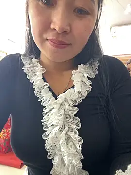 miemie-xx online show from November 21, 2025, 7:07 am