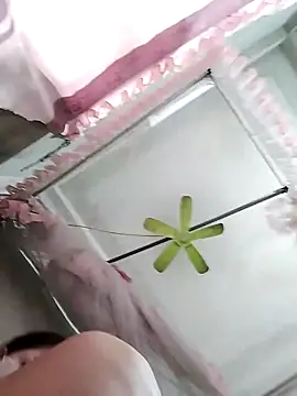 ladzy sexy online show from November 4, 2025, 4:05 am