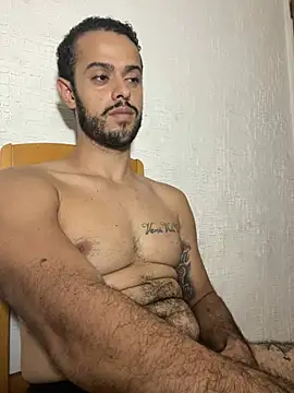 gabs011 online show from April 13, 2026, 2:32 pm