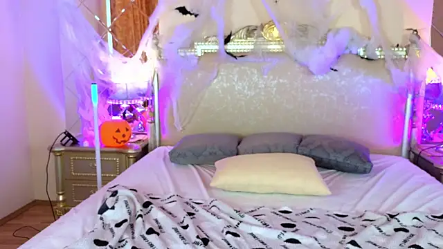 Viola Rayden online show from October 31, 2025, 4:31 am