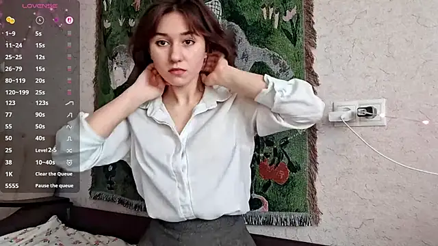 MiaLovelyOne online show from March 29, 2026, 8:05 am