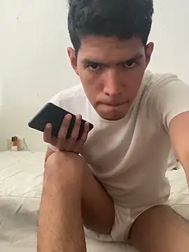 Snapshot of TheHiddenMark chatting on March 1, 2026, 9:15 pm TheHiddenMark online show from March 1, 2026, 9:15 pm