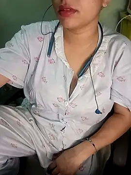 Snapshot of Parya_109 chatting on November 13, 2025, 12:42 pm Parya 109 online show from November 13, 2025, 12:42 pm