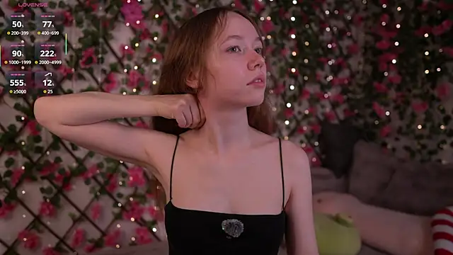 Petite Polly online show from February 8, 2026, 6:05 pm