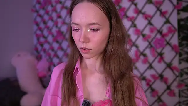 Petite Polly online show from November 10, 2025, 6:13 pm