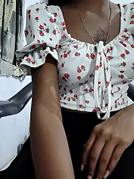 Snapshot of sexy_Lili_01 chatting on October 8, 2025, 4:19 pm sexy Lili 01 online show from October 8, 2025, 4:19 pm