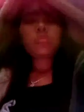 hello-cute online show from October 25, 2025, 11:16 pm