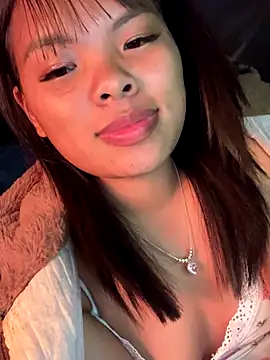 hello-cute online show from December 5, 2025, 6:12 am