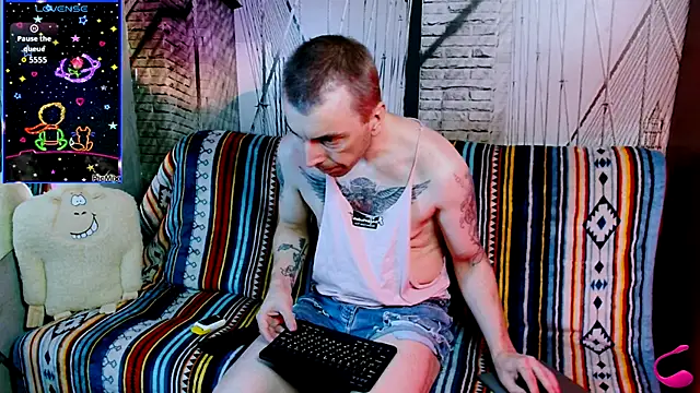 Markus Rivas online show from November 17, 2025, 1:09 am