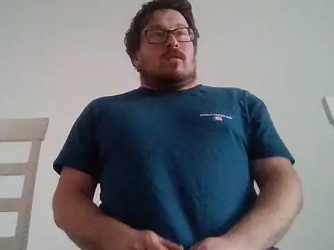 czechguy online show from November 12, 2025, 2:54 pm