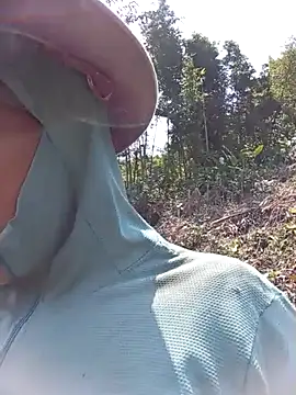 jerry-xx online show from April 3, 2026, 3:57 am