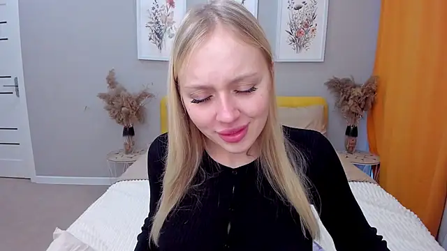 Snapshot of CeaneLino chatting on November 25, 2025, 7:30 am CeaneLino online show from November 25, 2025, 7:30 am