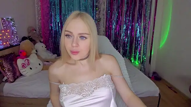 Snapshot of CeaneLino chatting on January 15, 2026, 3:26 pm CeaneLino online show from January 15, 2026, 3:26 pm