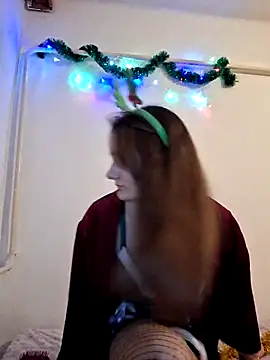 Nika aa online show from December 15, 2025, 8:47 pm