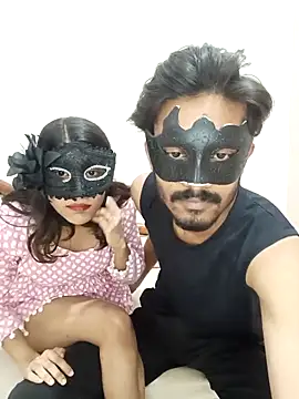 Lovebirdss online show from November 2, 2025, 10:31 am